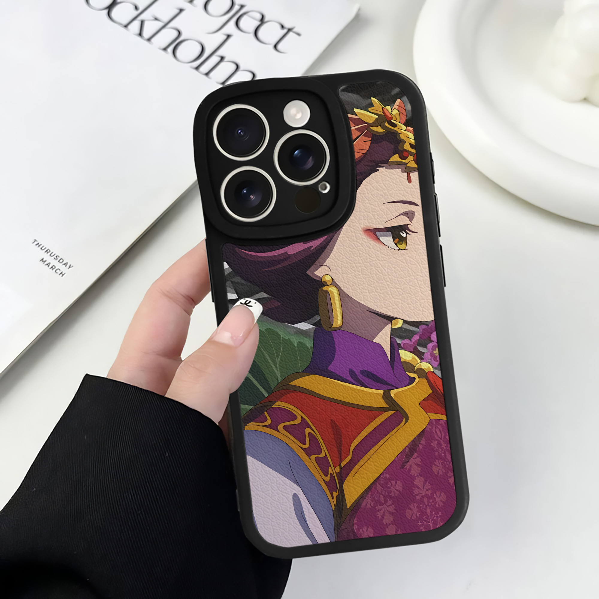 薬屋のひとりごと The Apothecary Diaries 【iPhone 16シリーズ対応】シリコンスマホケース（レザー調） 材質：シリコン